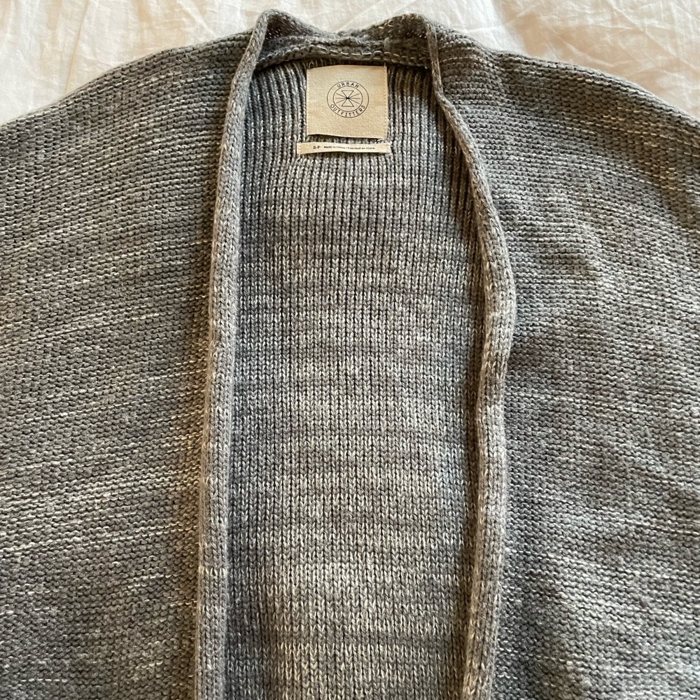 Urban Outfitters Gray Cardigan Size S - Picture 2 of 3